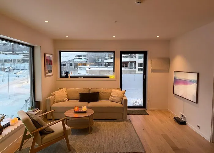 Luxury Panorama By The Sea With Northern Lights View *